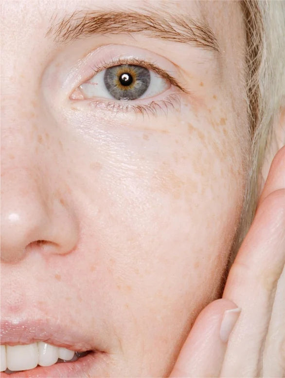 Spray facial hidratant cu prebiotice pentru echilibrul pielii